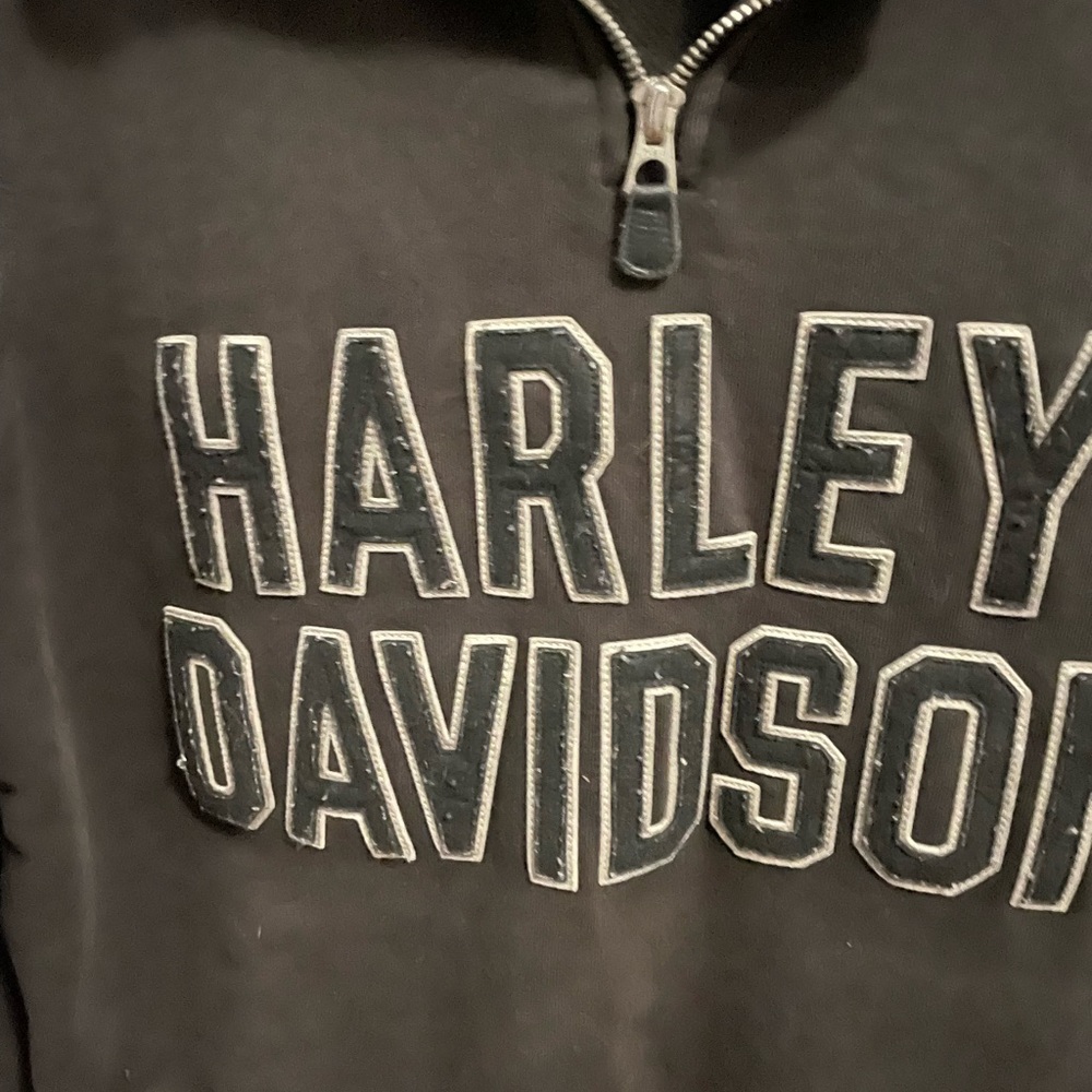 Womens Harley Davidson pull over sweatshirt